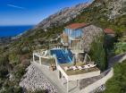 Atemberaubendes Hotel mit Meerblick in Petrovac mit Pool und 6 Apartments