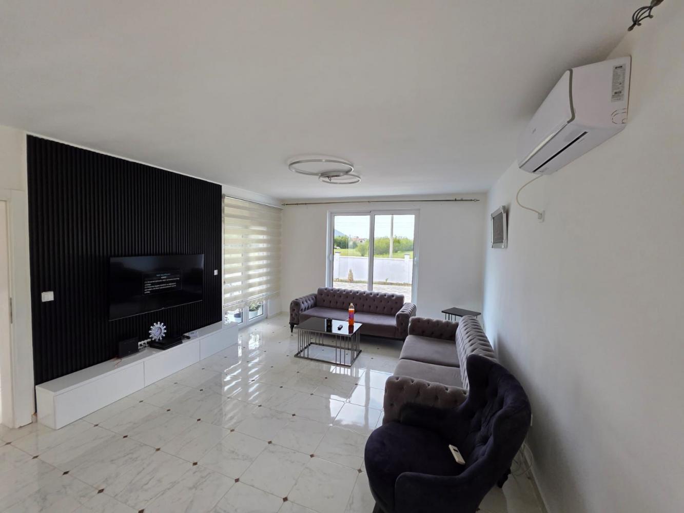 Neues Familienhaus von 190 m2 in Bar mit 5 Schlafzimmern und Platz für Pool