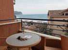 Atemberaubende 82 m2 große Wohnung mit Meerblick in Petrovac zu verkaufen