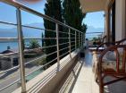 Luxuriöse 178 m2 große Villa in Đuraševići, nur 30 m vom Meer entfernt mit Panoramablick