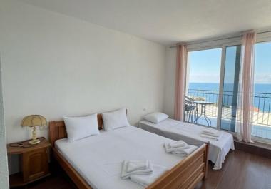 Luxuriöses Montenegro Hotel in Dobra Voda mit Meerblick, Pool und super Preis