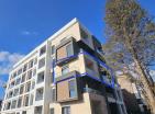 Neue Ulcinj 50 m2 Wohnung mit Terrassen in modernem Gebäude mit Parkplatz