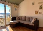 Gemütliche Wohnung mit Meerblick in Rafailovići, nur wenige Schritte vom Strand entfernt