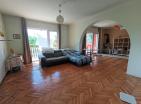 Investitionsmöglichkeit: fast fertig geräumiges 420 m2 Mini-Hotel in Bar
