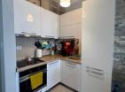 Neues luxuriöses 86 m2 großes Apartment am Meer mit 2 Schlafzimmern, herrlichem Blick und Pool