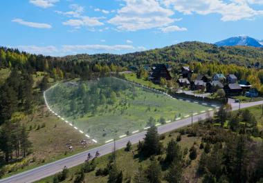 Erhöhter Rückzugsort 8300 m2 Grundstück: Bauen Sie Ihr Traumresort in Žabljak