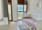 Luxuriöses 50 m2 großes Apartment mit Meerblick in Đenovići mit Panoramablick auf das Meer