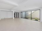 Neue Luxusvilla in Krašići, Tivat mit Panoramablick auf das Meer und Pool
