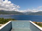 Neue Luxusvilla in Krašići, Tivat mit Panoramablick auf das Meer und Pool