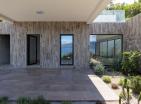 Neue Luxusvilla in Krašići, Tivat mit Panoramablick auf das Meer und Pool