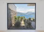 Neue Luxusvilla in Krašići, Tivat mit Panoramablick auf das Meer und Pool