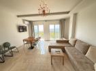 Gemütliche 51 m2 große Wohnung mit Meerblick und Pool in Utjeha