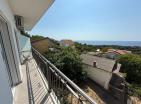 Gemütliche 51 m2 große Wohnung mit Meerblick und Pool in Utjeha