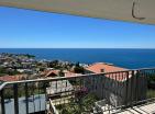 Moderne 65 m2 große Wohnung am Meer in Dobra Voda mit Meerblick und Parkplatz