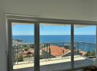 Moderne 65 m2 große Wohnung am Meer in Dobra Voda mit Meerblick und Parkplatz