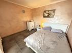 Charmantes legales 200 m2 Haus in Bar mit Meerblick und Obstbäumen