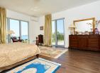 Luxuriöse moderne Villa in Kumbor, Montenegro mit Panoramablick auf das Meer
