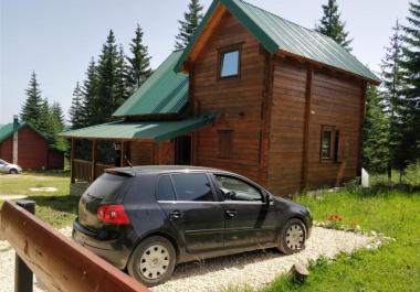 Mini-Hotel 110 m2 Haus in Žabljak mit Panoramablick