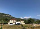 Großes Grundstück in Kavac für villa mit großen Meer-Blick auf Boka