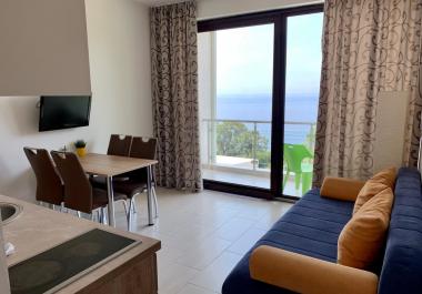 Ein-Zimmer-Wohnung 40m2 mit herrlichem Panoramablick auf das Meer in Sutomore