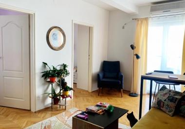 3-Zimmer-Wohnung 49m2 mit 2 Terrassen im Zentrum von Budva