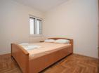 3-Zimmer-apartment in Budva, district Veli Vinogradi, neben der Grundschule