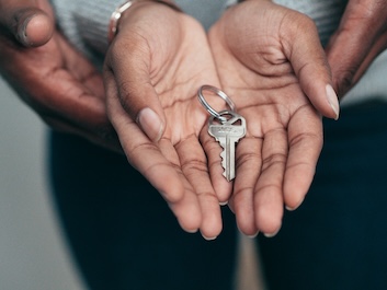  Holen Sie sich Expertenhilfe bei der Immobilienauswahl - tippen Sie auf, um zu beginnen