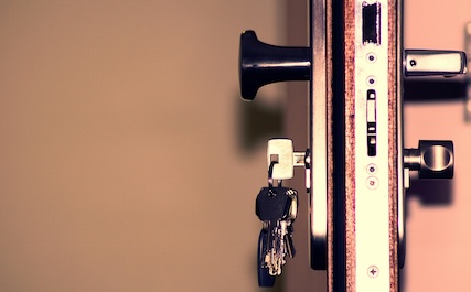  Lassen Sie unsere Experten Ihre ideale Immobilie finden - Fordern Sie jetzt Unterstützung an